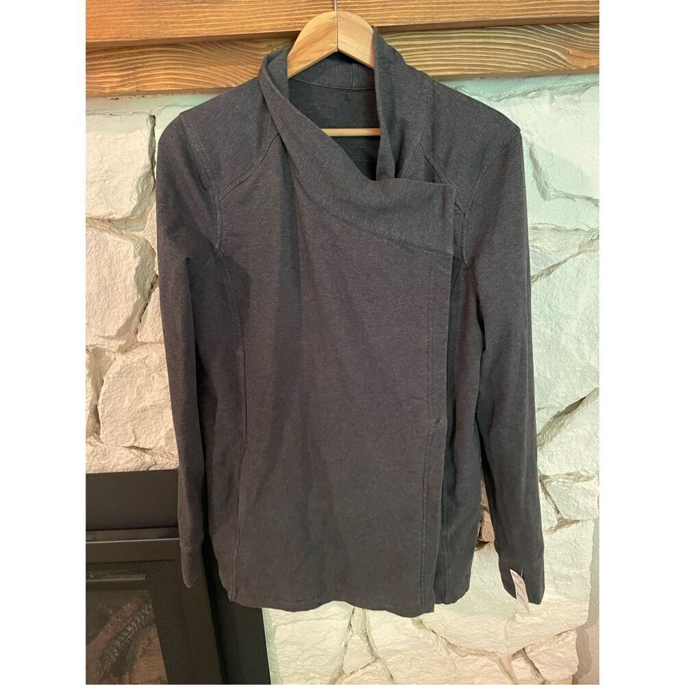 Lululemon Athletica Womens Gray Long‎ Sleeve Wrap Sweater Size 8